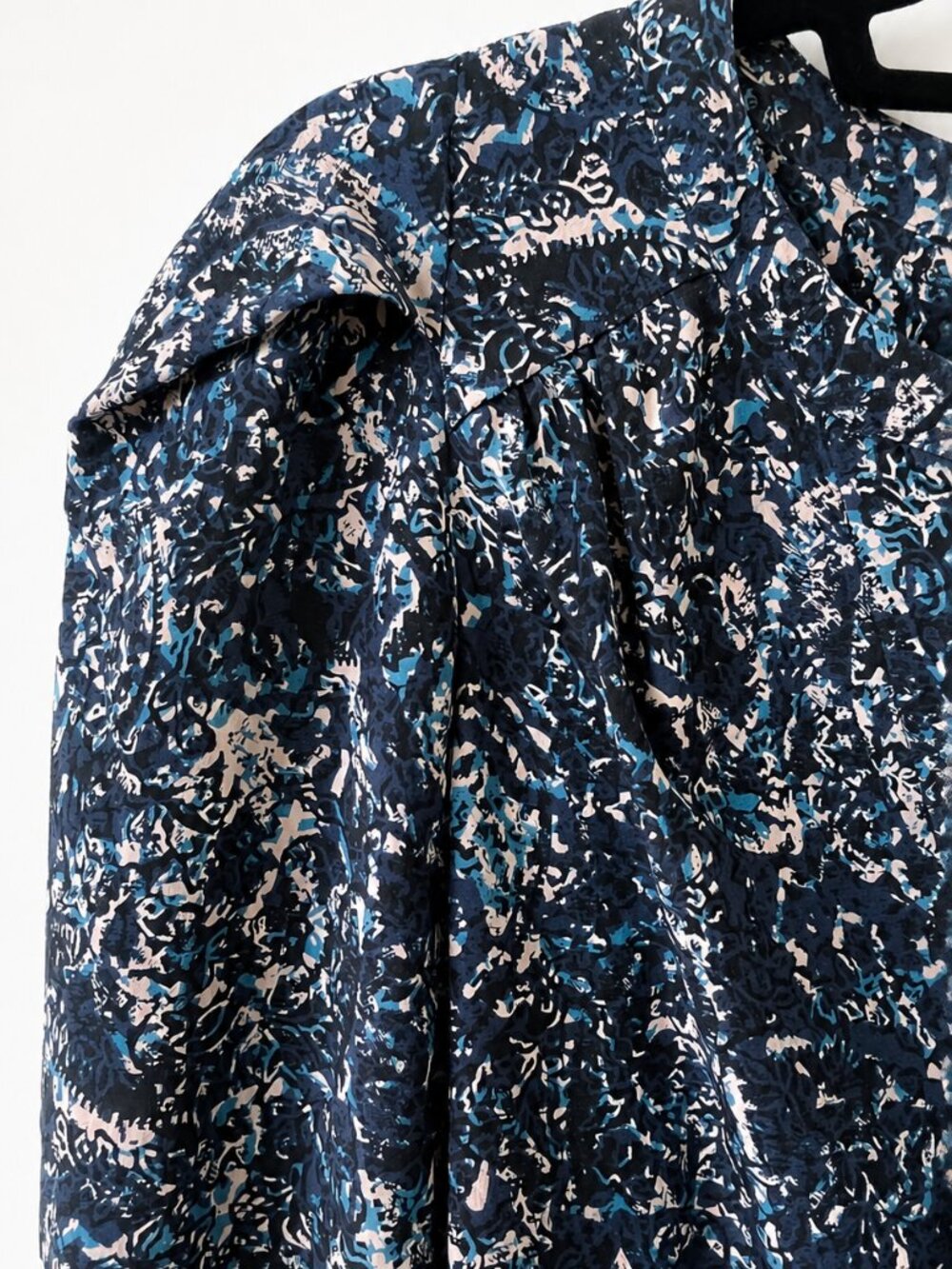 Rebecca Taylor Silk Long Sleeve Blouse in Navy, Size 8 - Picture 5 of 11